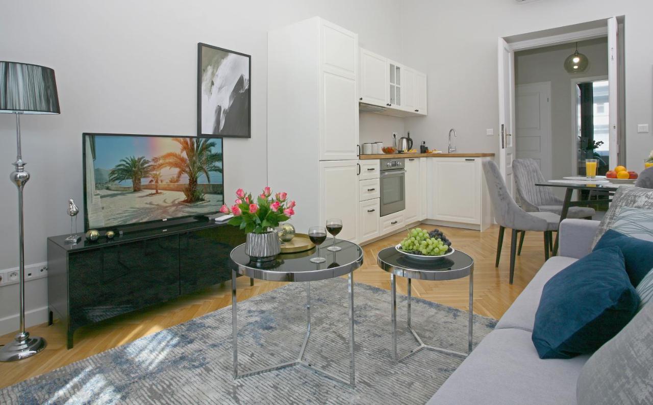 Gem Apartment By Castle Krasków Eksteriør bilde